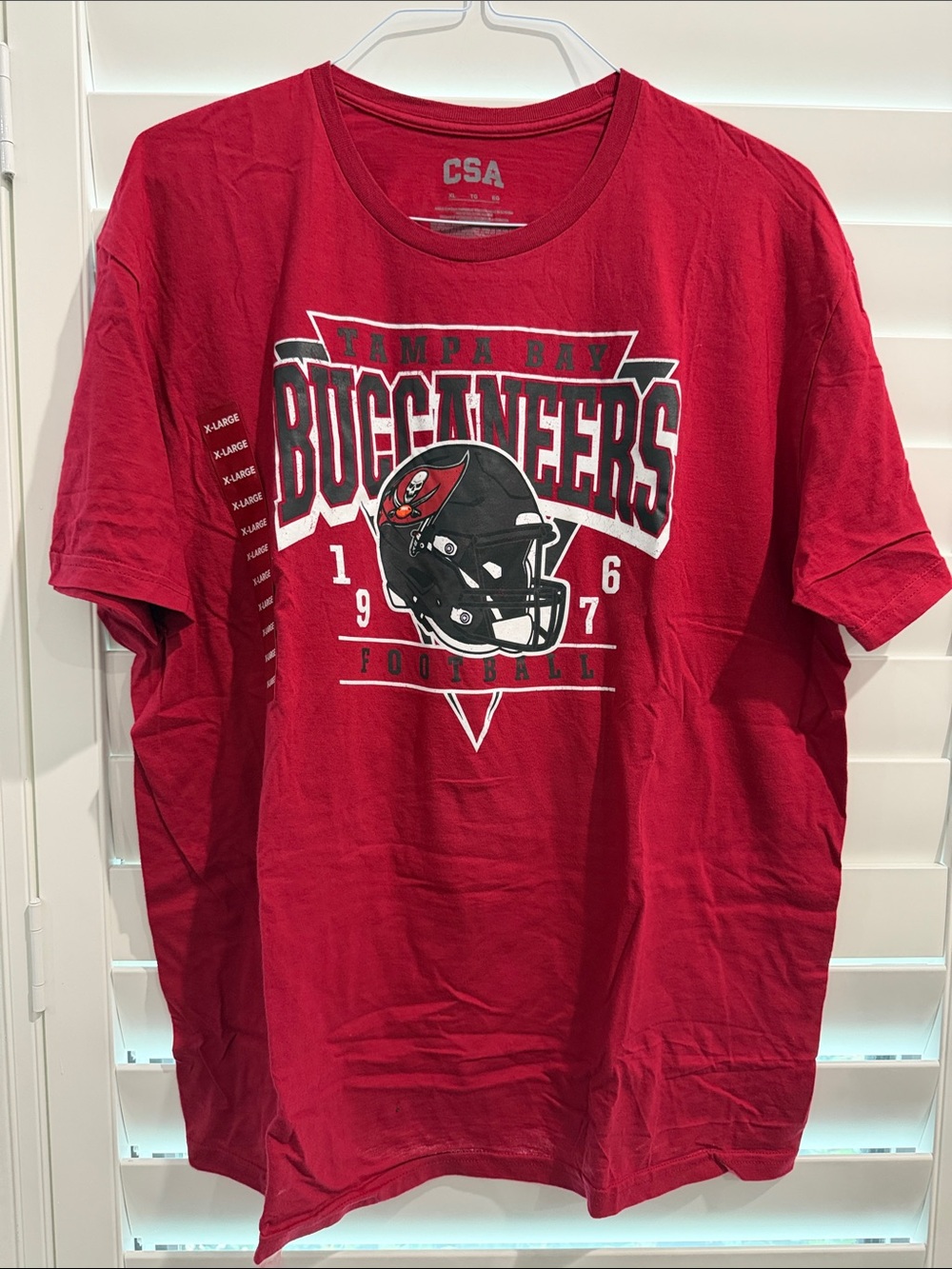 NEW Tampa Bay Buccaneers Red Graphic Tee -XL